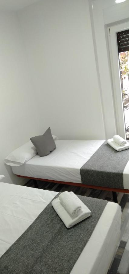 Hostal Noche Y Dia Madrid Exteriör bild
