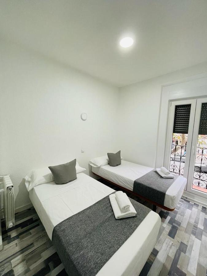 Hostal Noche Y Dia Madrid Exteriör bild