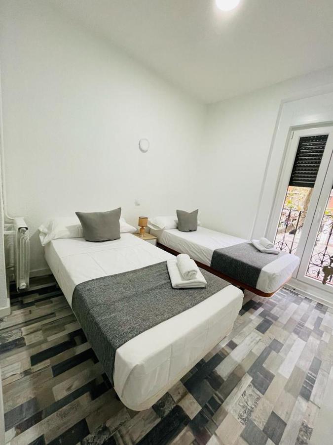 Hostal Noche Y Dia Madrid Exteriör bild