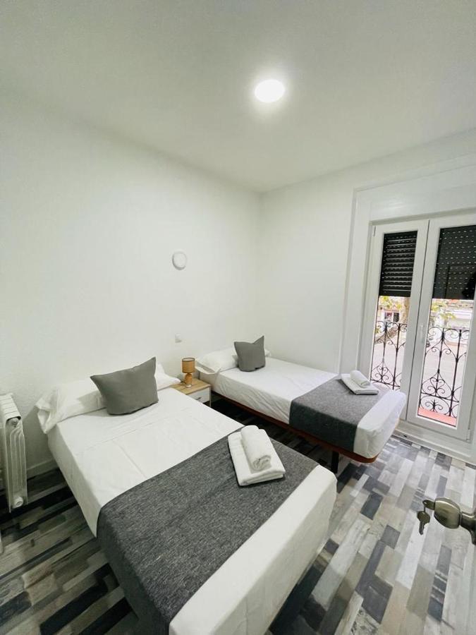 Hostal Noche Y Dia Madrid Exteriör bild